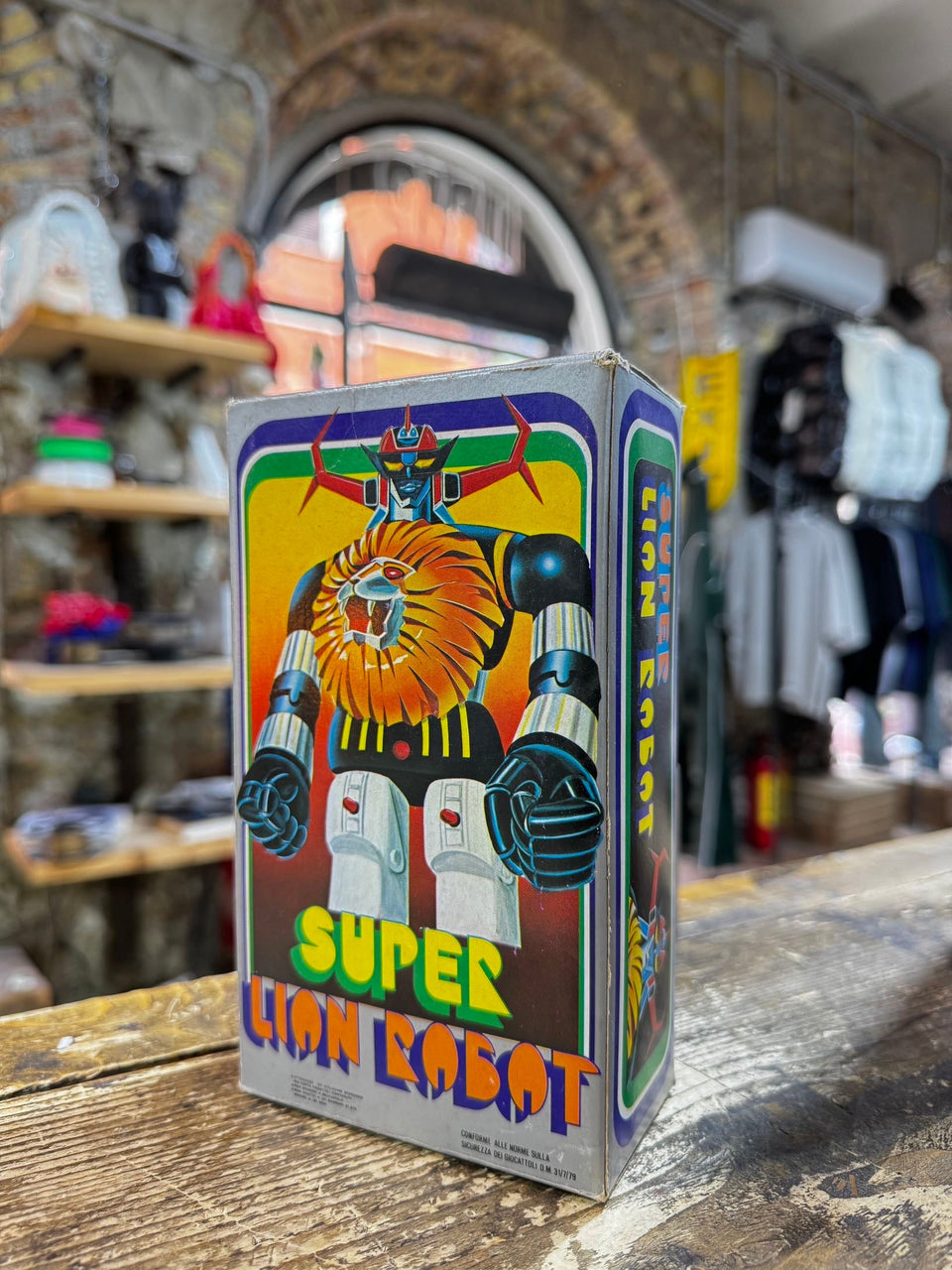 Super Lion robot Daltanious in box cib no 8013