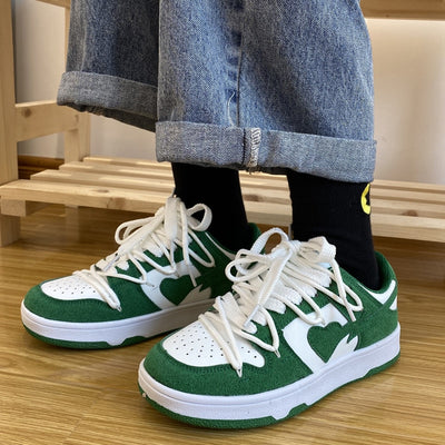 Sneakers unisex cuore suede con doppio laccio MUST HAVE